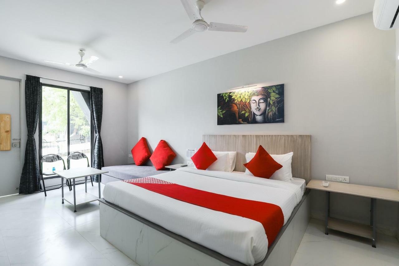 Oyo 48991 Serene Cottages And Resorts Vadodara Exterior foto